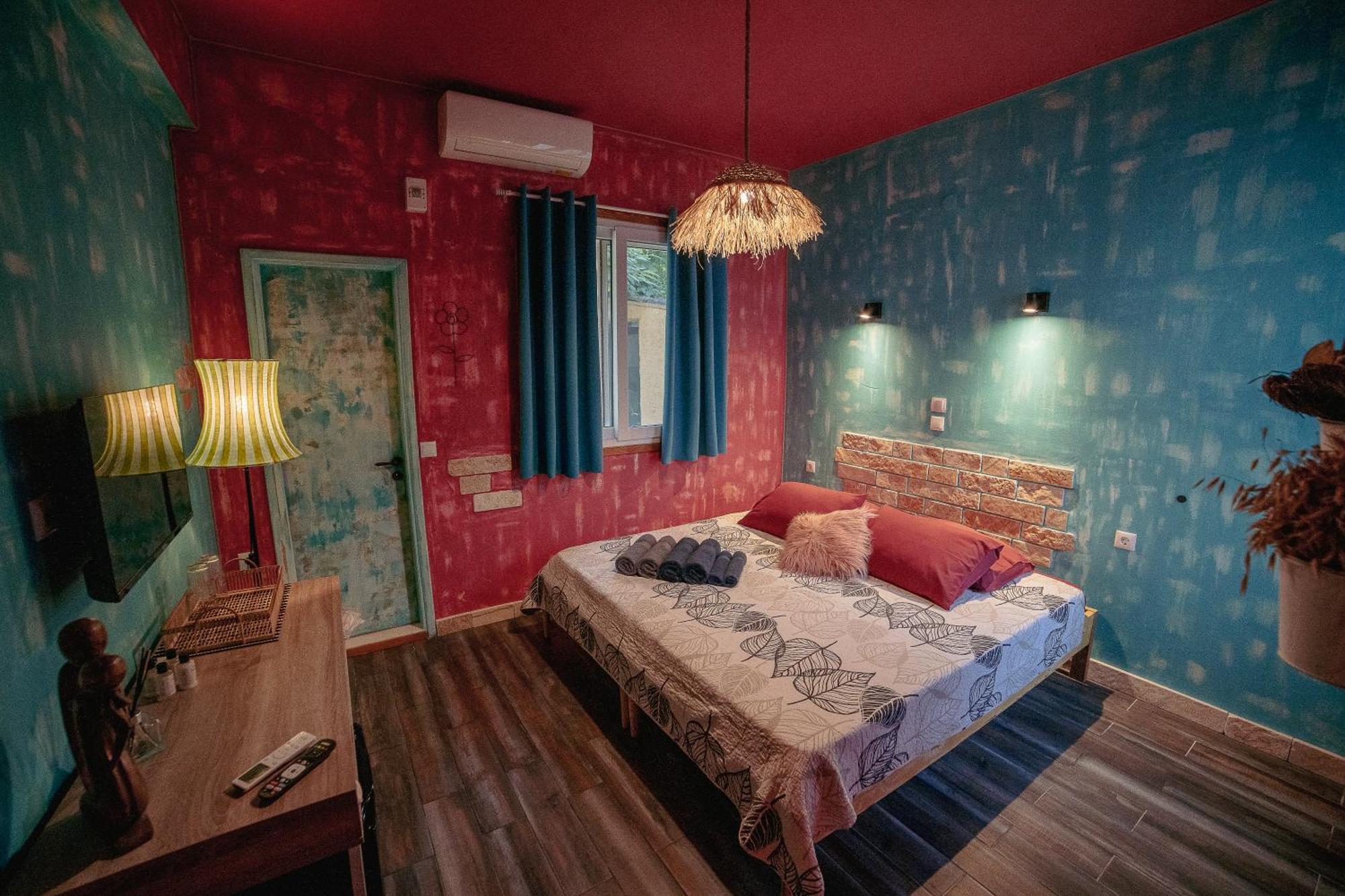 Antares Boutique Guesthouse Pérama Kültér fotó